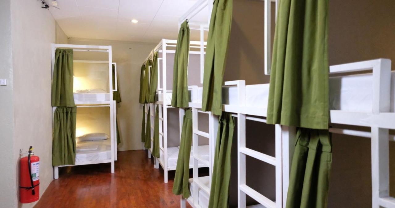 Mad Monkey Siquijor Hostel Ngoại thất bức ảnh