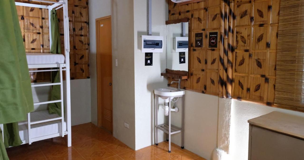 Mad Monkey Siquijor Hostel Ngoại thất bức ảnh
