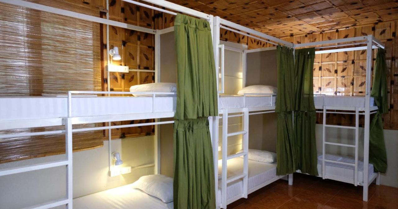 Mad Monkey Siquijor Hostel Ngoại thất bức ảnh