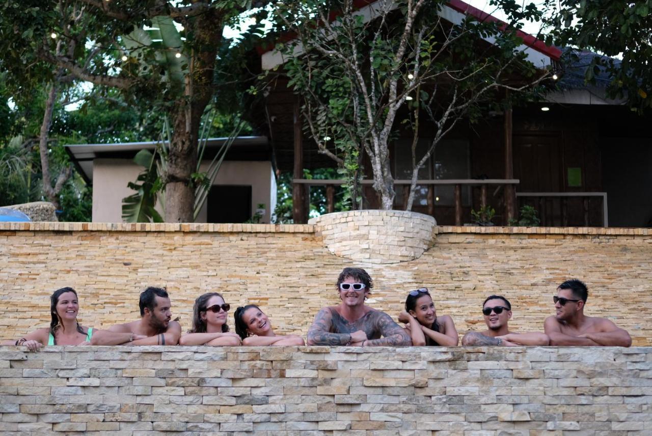 Mad Monkey Siquijor Hostel Ngoại thất bức ảnh