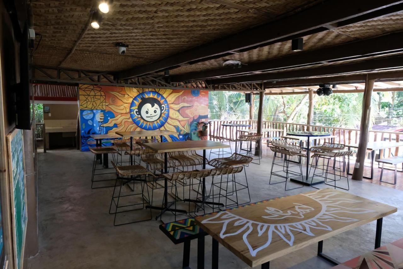 Mad Monkey Siquijor Hostel Ngoại thất bức ảnh