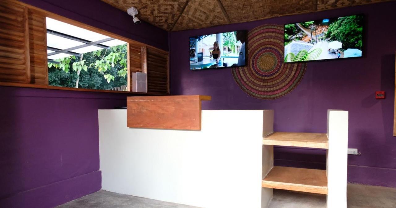Mad Monkey Siquijor Hostel Ngoại thất bức ảnh