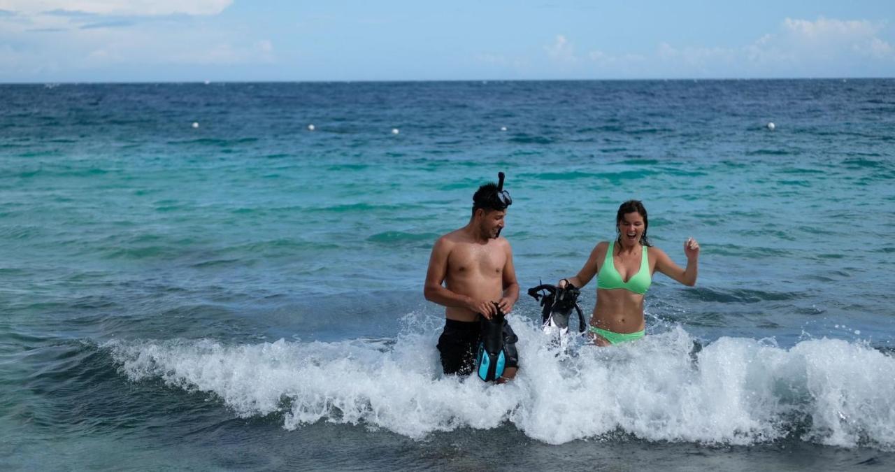 Mad Monkey Siquijor Hostel Ngoại thất bức ảnh