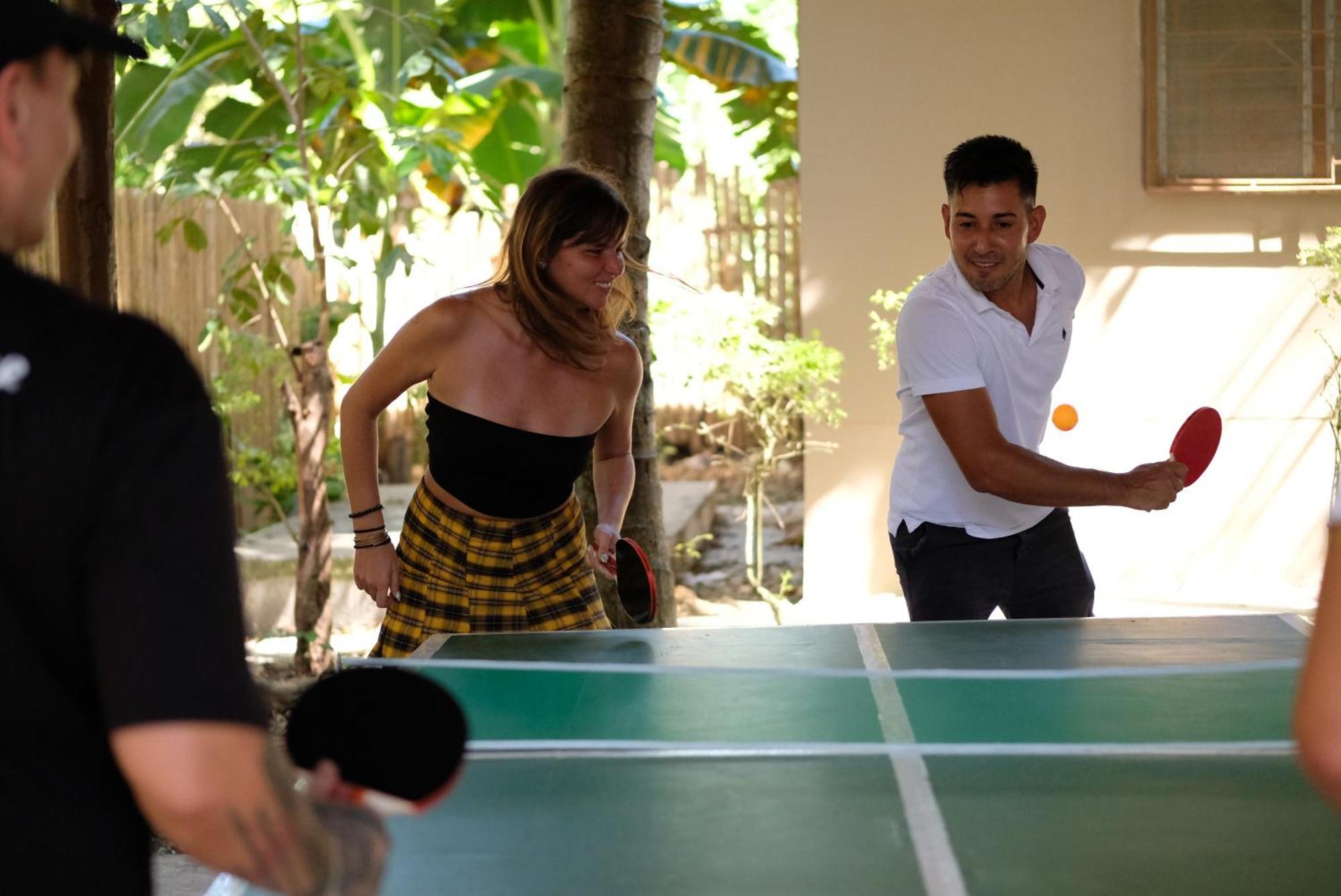 Mad Monkey Siquijor Hostel Ngoại thất bức ảnh