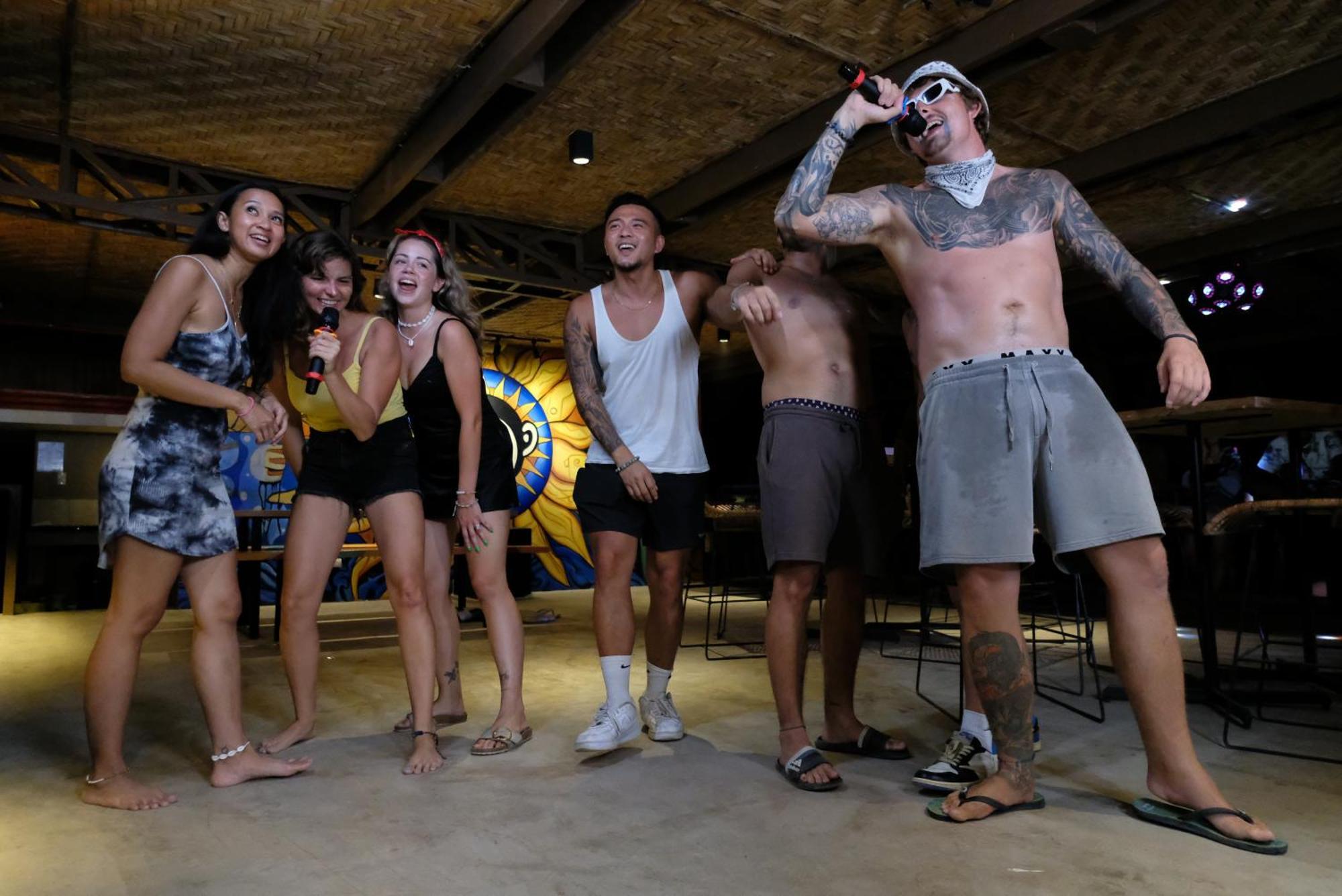 Mad Monkey Siquijor Hostel Ngoại thất bức ảnh
