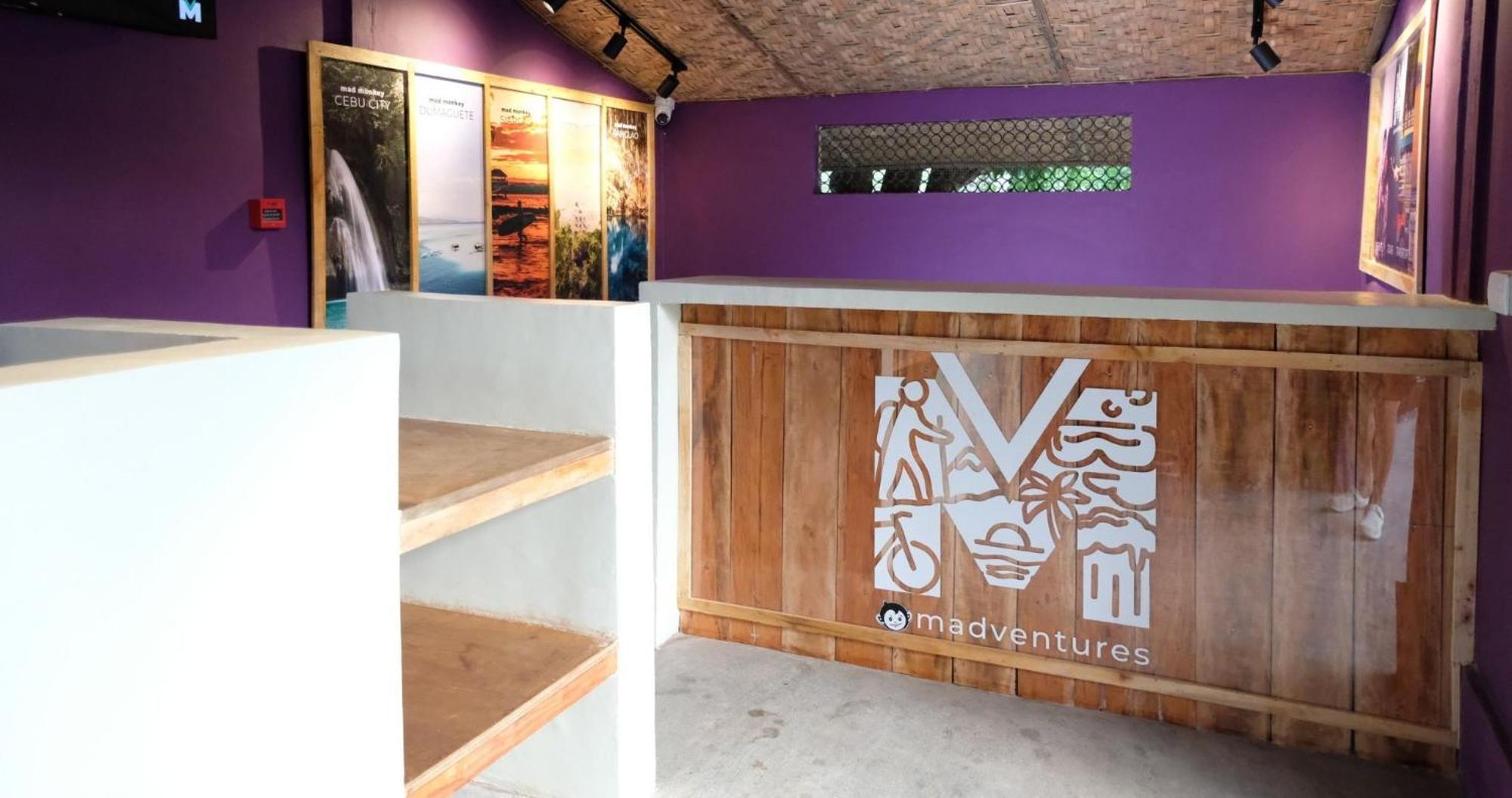 Mad Monkey Siquijor Hostel Ngoại thất bức ảnh