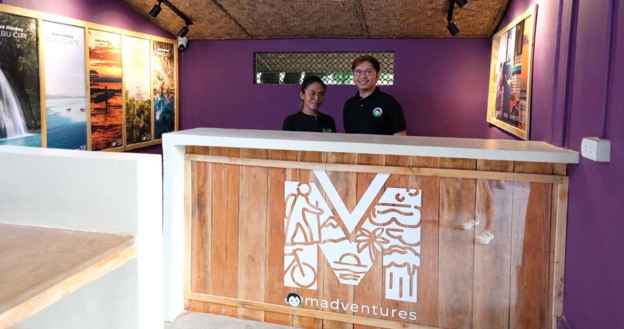 Mad Monkey Siquijor Hostel Ngoại thất bức ảnh