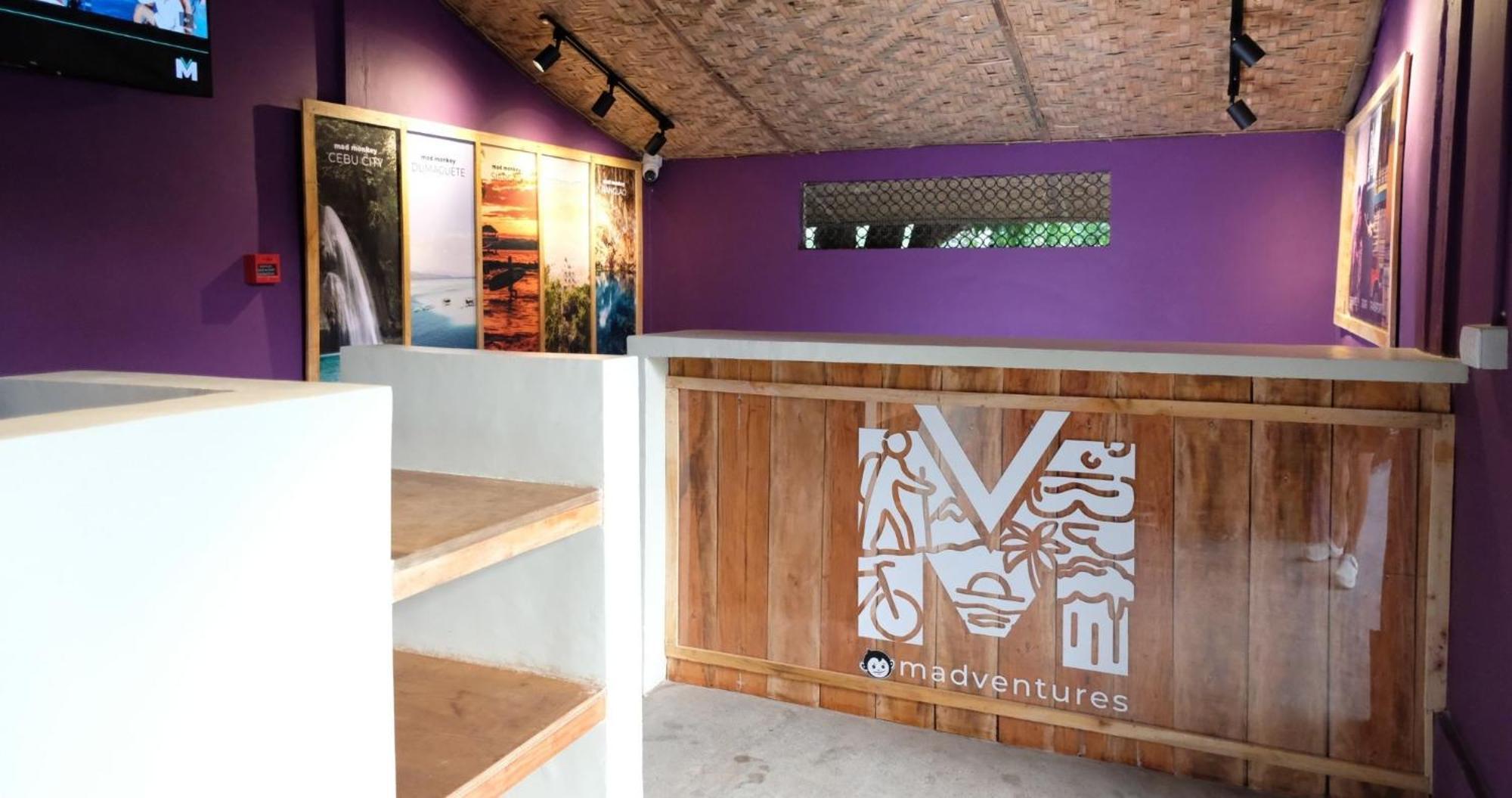 Mad Monkey Siquijor Hostel Ngoại thất bức ảnh
