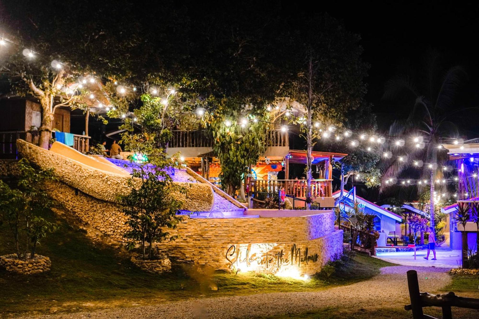Mad Monkey Siquijor Hostel Ngoại thất bức ảnh